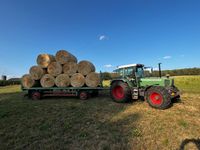 Fendt mit Ballenwagen